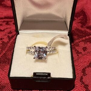 Women’s Silver tone Cubic Zirconia Double Ring Set Size 7 NWT